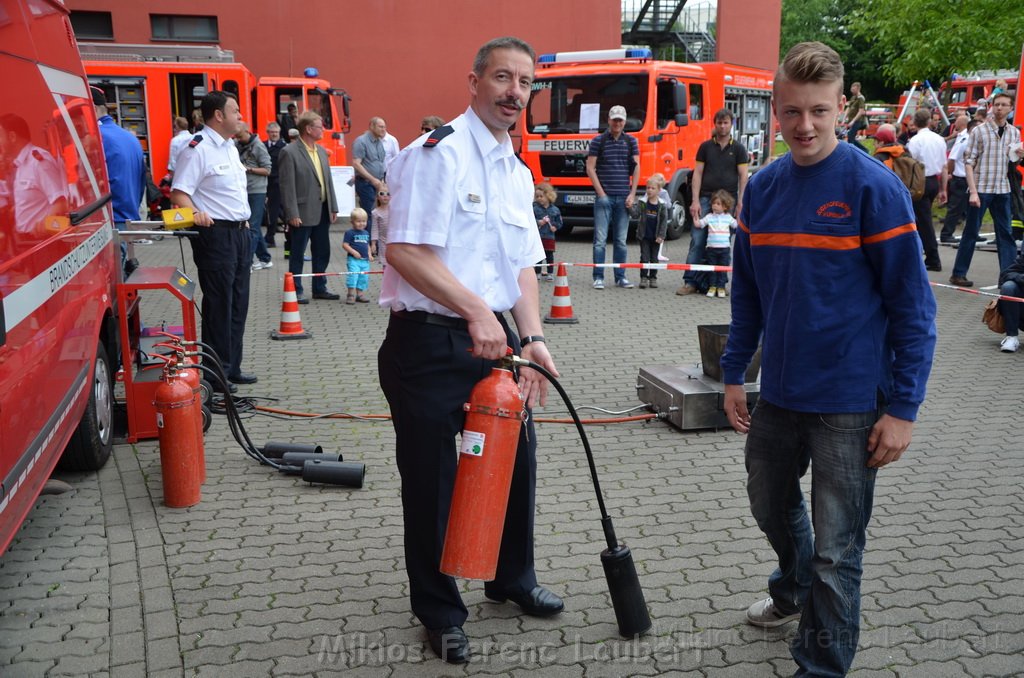 Tag der Offenen Tuer BF Koeln Weidenpesch Scheibenstr P080.JPG